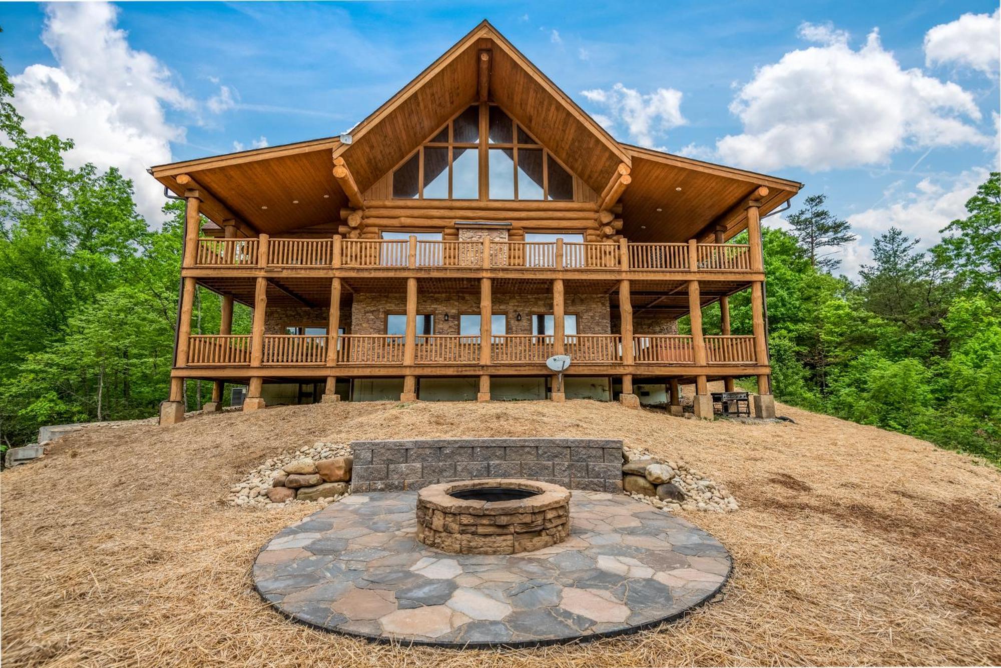 Big Bear Ridge Lodge - Breathtaking Mountain Views And Private Forest Scenes In Amazing Large Log Cabin Gatlinburg Kültér fotó