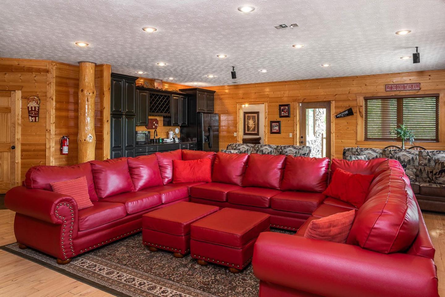 Big Bear Ridge Lodge - Breathtaking Mountain Views And Private Forest Scenes In Amazing Large Log Cabin Gatlinburg Kültér fotó