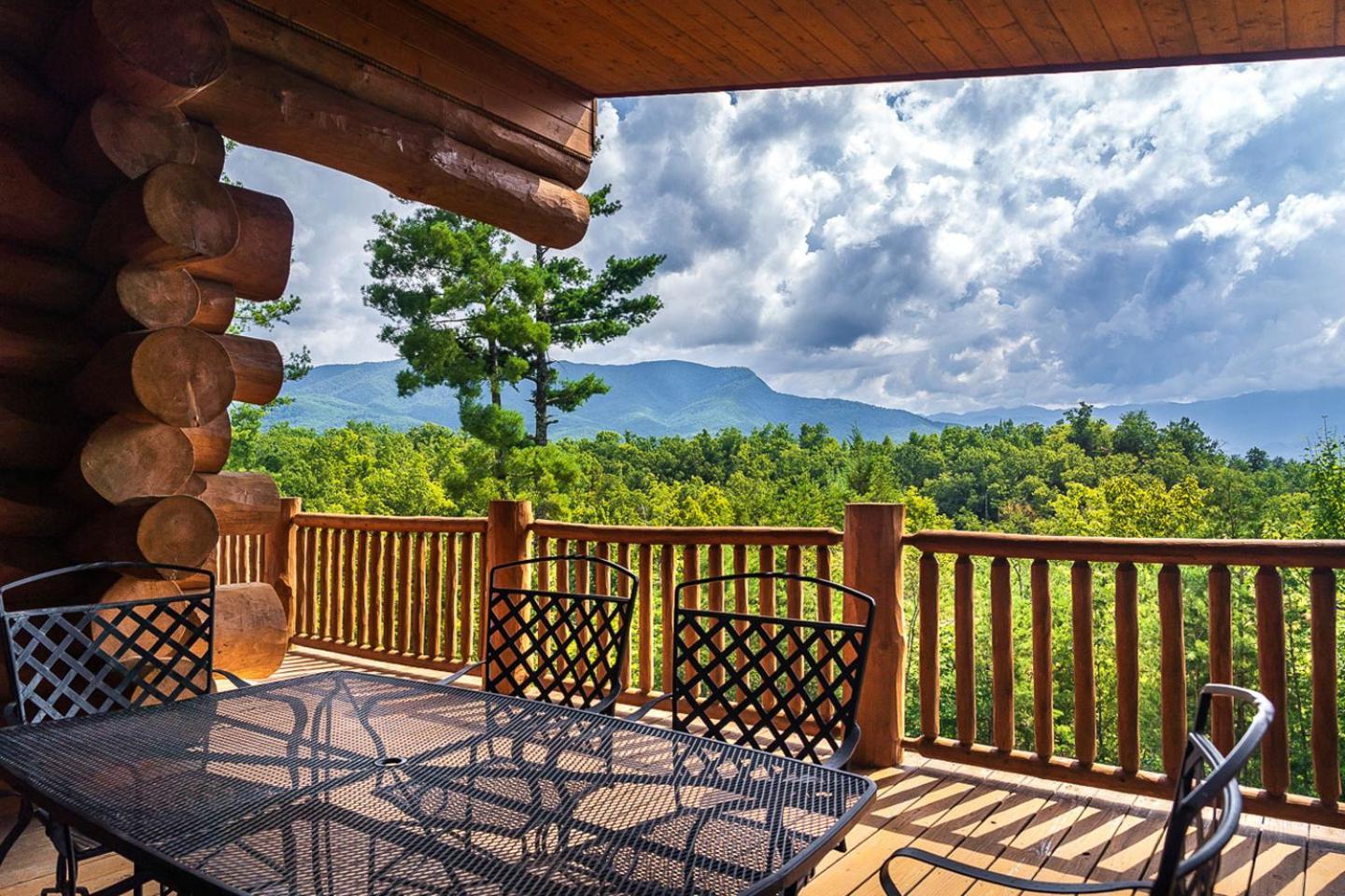 Big Bear Ridge Lodge - Breathtaking Mountain Views And Private Forest Scenes In Amazing Large Log Cabin Gatlinburg Kültér fotó